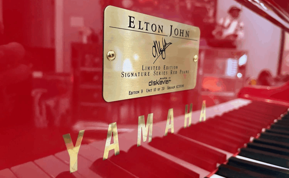 piano rouge elton john