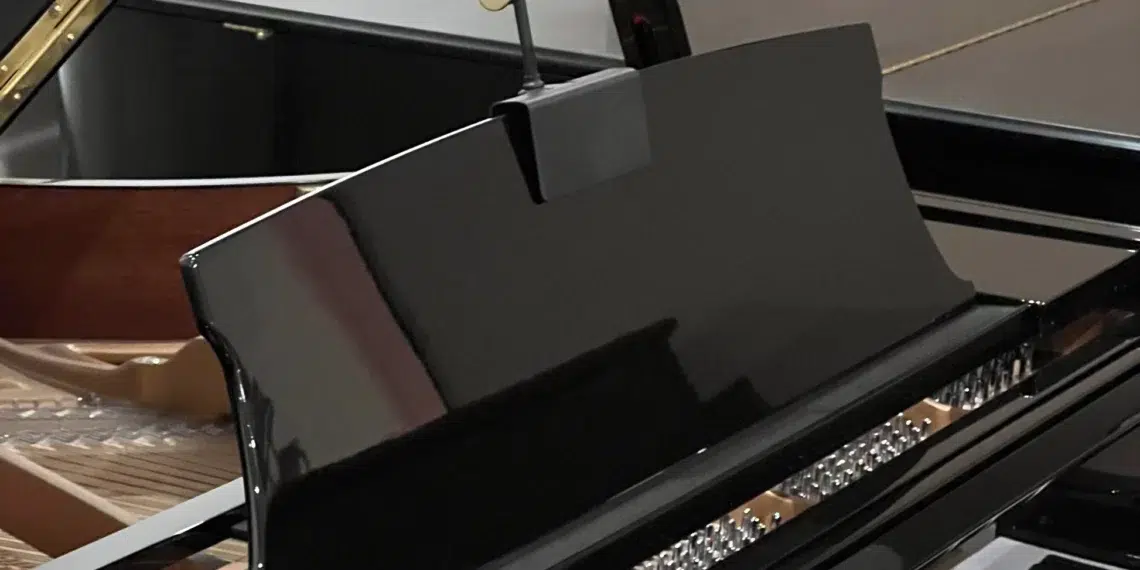 LED piano