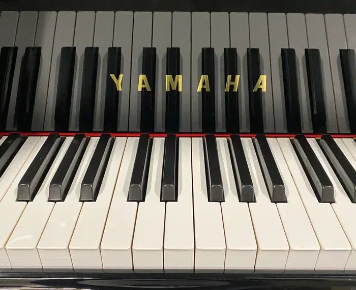 logo yamaha